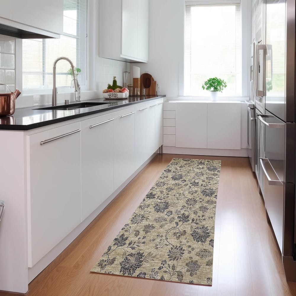 Machine Washable Indoor/ Outdoor Chantille Floral Farmhouse Rug