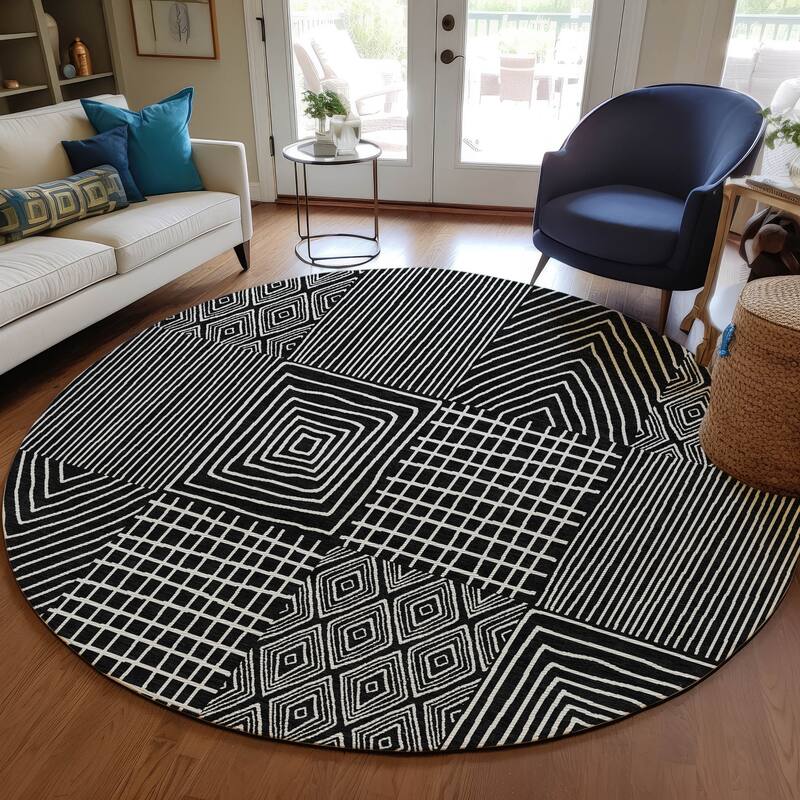 Machine Washable Indoor/ Outdoor Geo Patchwork Chantille Rug - Black - 8' x 8'