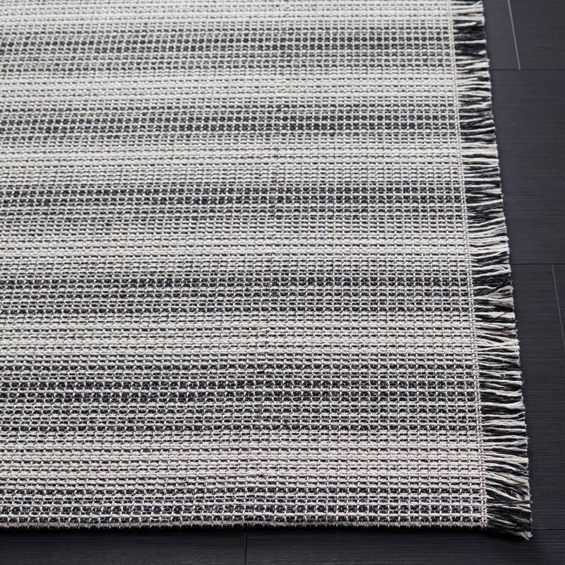 SAFAVIEH Augustine Armande Stripe Fringe Rug