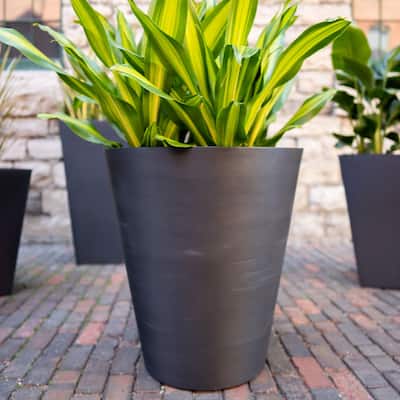 Curve 30'' GROOVED Planter