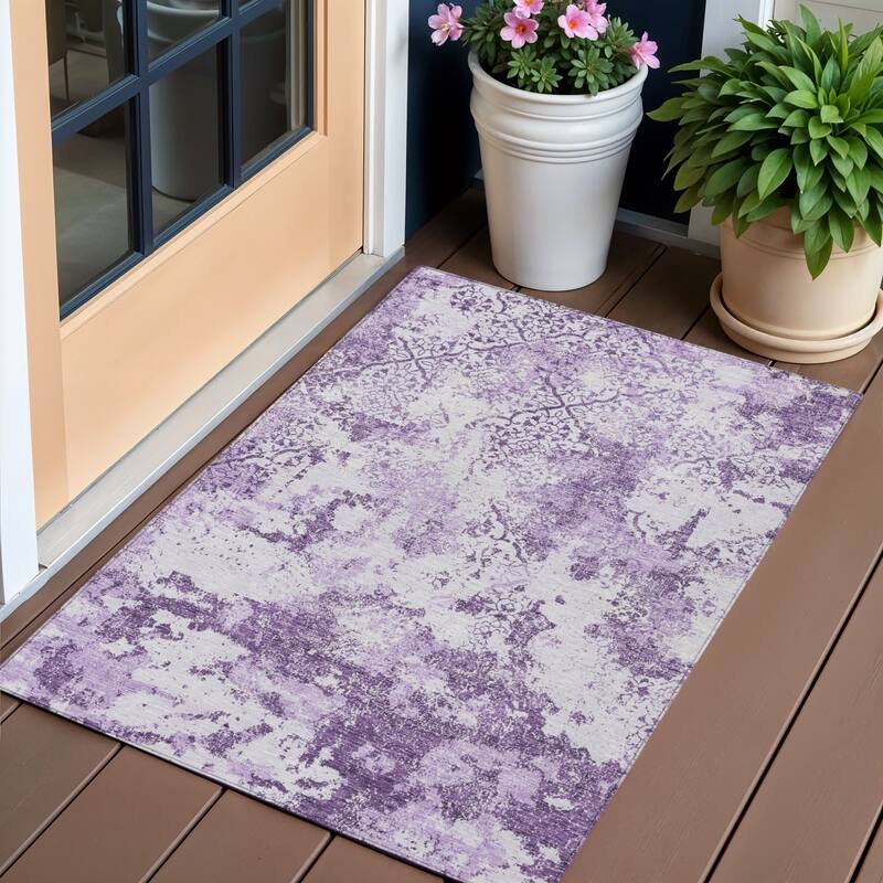 HomeRoots Floral Transitional Rectangle Outdoor Rug - 3' x 5'