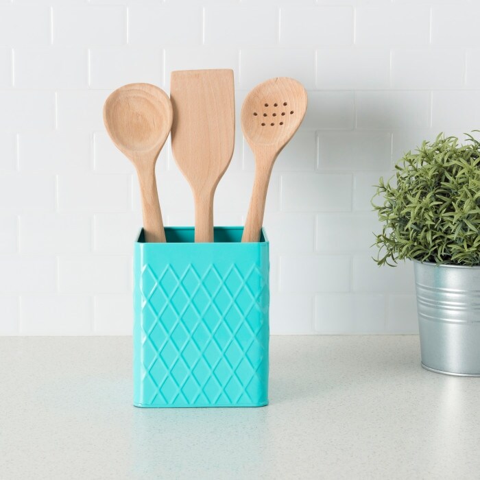 https://ak1.ostkcdn.com/images/products/is/images/direct/db7d517e490df7dce30db5f0a0a81810564739ee/Tin-Utensil-Holder%2C-Turquoise.jpg