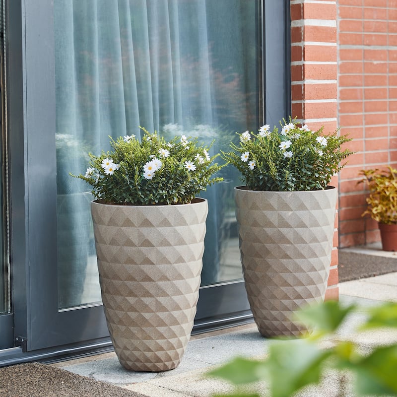Glitzhome 19.75" H Eco-Friendly Oversized Faux Ceramic Diamond Textured Tall Planter Porch Flowerpot (Set of 2)