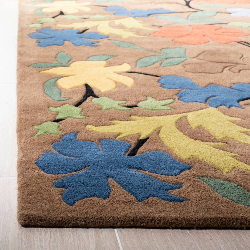 SAFAVIEH Handmade Soho Maegan Floral N.Z. Wool Rug