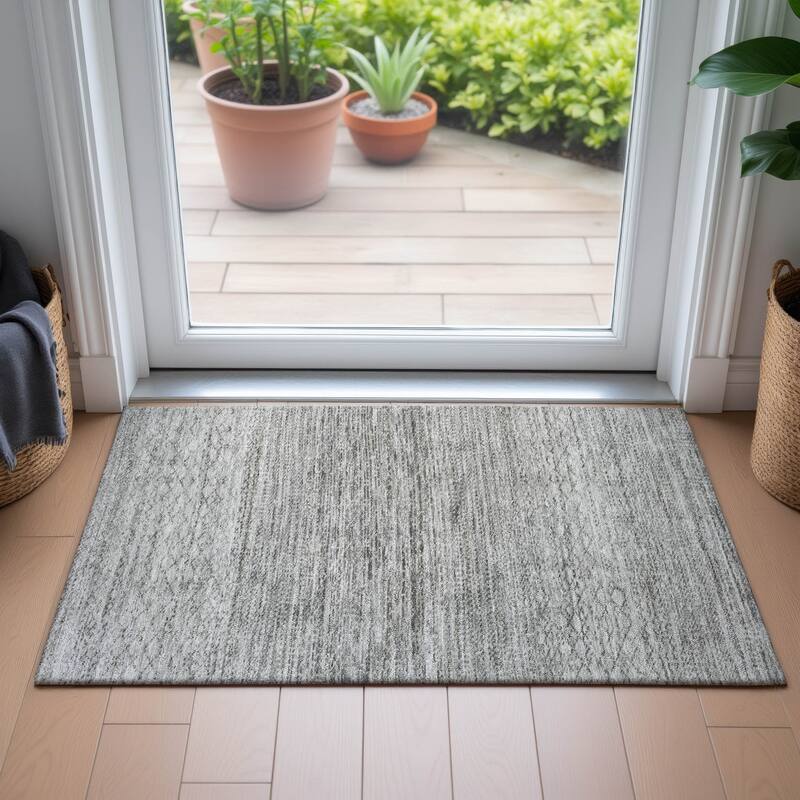 Machine Washable Indoor/Outdoor Modern Trellis Chantille Rug