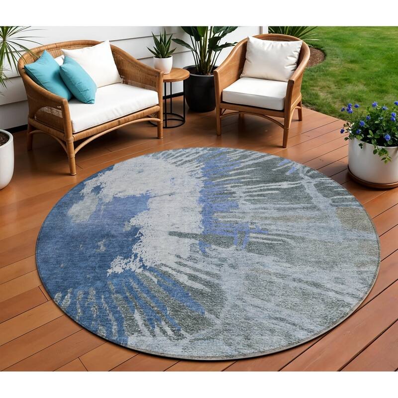 HomeRoots Abstract Transitional Rectangle Outdoor Rug - 8' Round