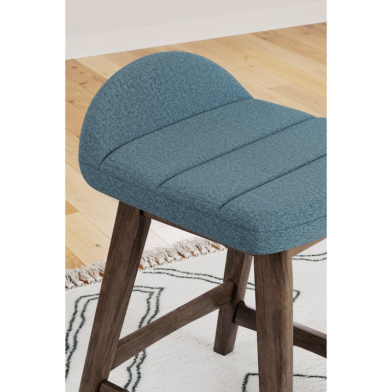 Signature Design by Ashley Lyncott Counter Height Dining Table and 4 Bar stools
