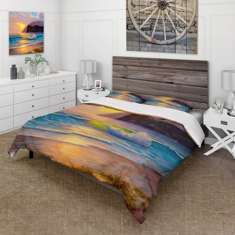 Designart 'Morning Sunlight On The Sea Waves V' Nautical & Coastal Duvet Cover Set
