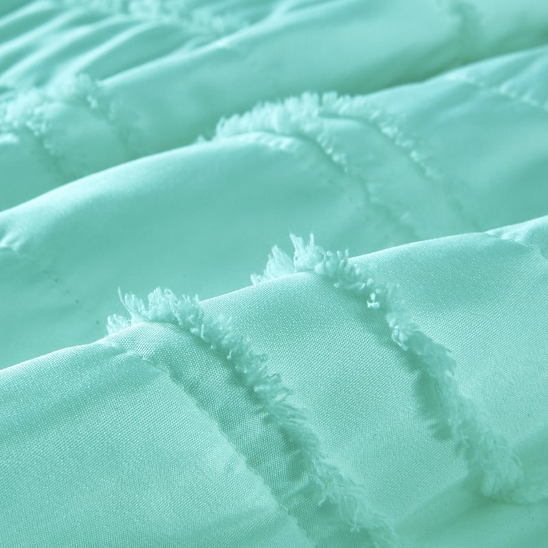 Beaute Living Ruffle Stripe Clip 3-piece Quilt Set