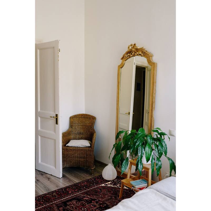 ECARPETGALLERY Hand-knotted Andelz Red Wool Rug - 4'3 x 7'9