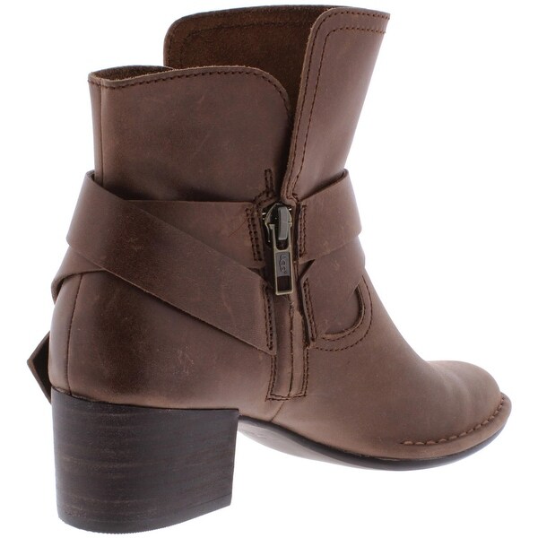 belted chelsea boots