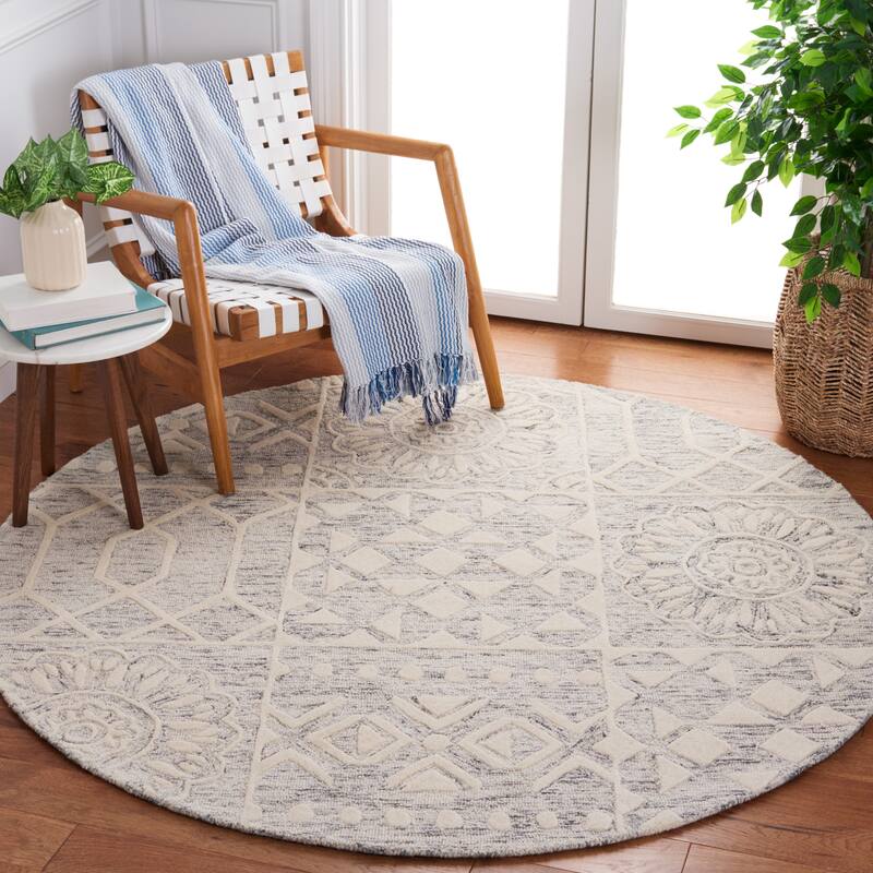 SAFAVIEH Handmade Metro Natallia French Country Wool Rug - 6' Round - Silver/Ivory