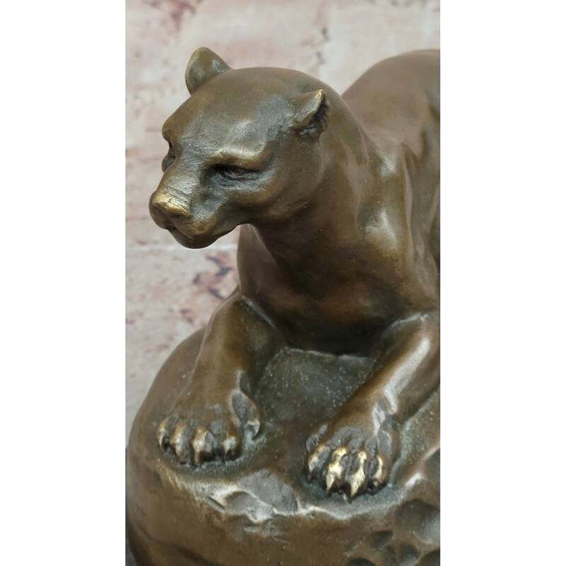 Hot Cast Bronze Cougar Puma Mountain Imitative Lion Resting Guardian Statue Sculpture Art