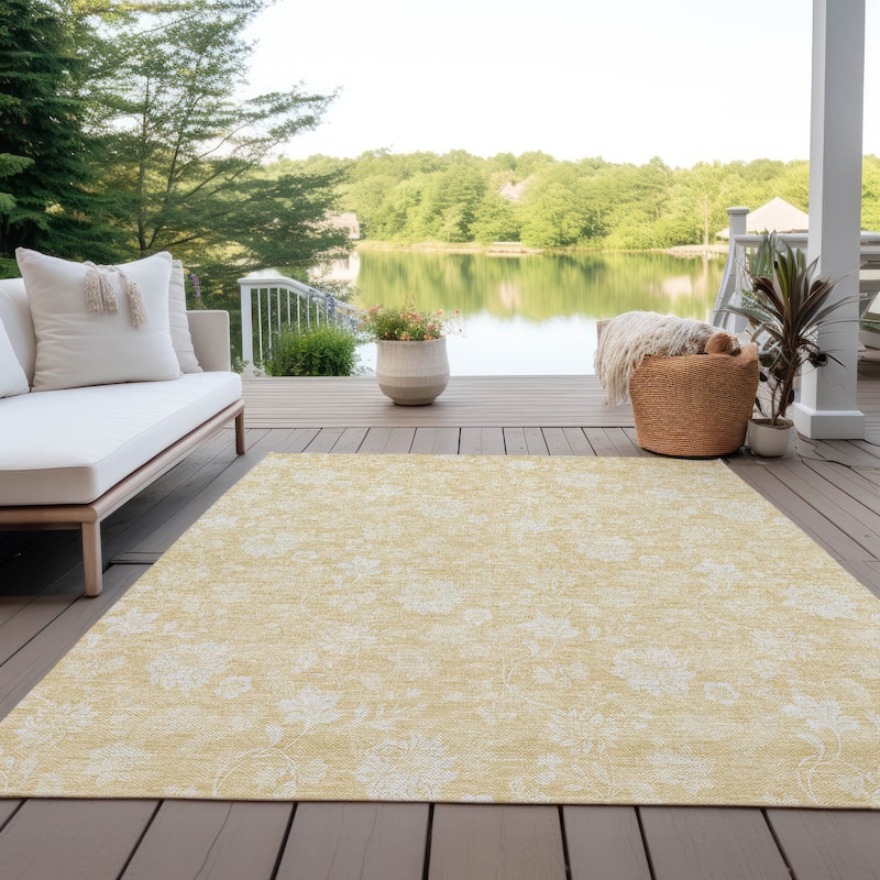 Machine Washable Indoor/ Outdoor Chantille Casual Floral Farmhouse Rug