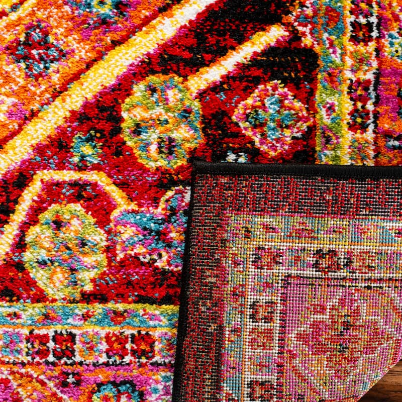 SAFAVIEH Cherokee Rubye Boho Oriental Rug