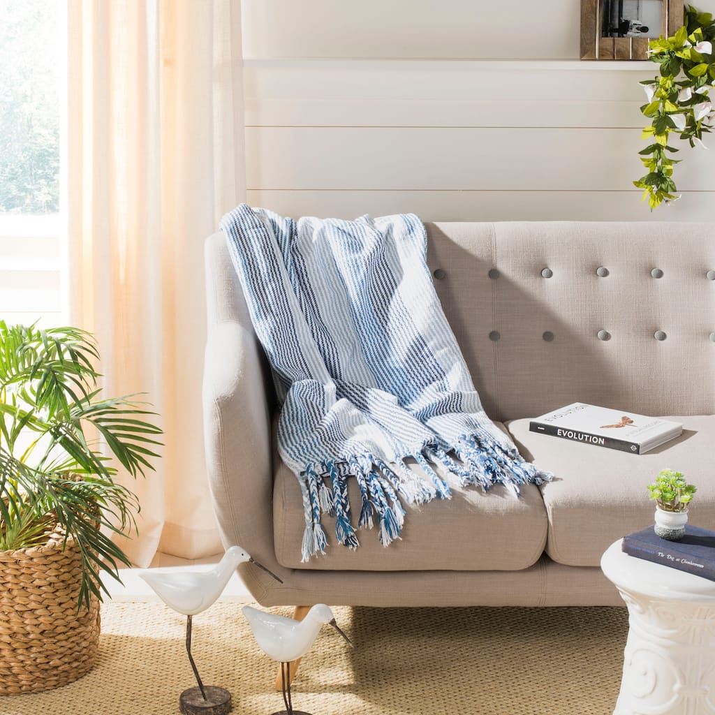 SAFAVIEH Sigurborg Throw