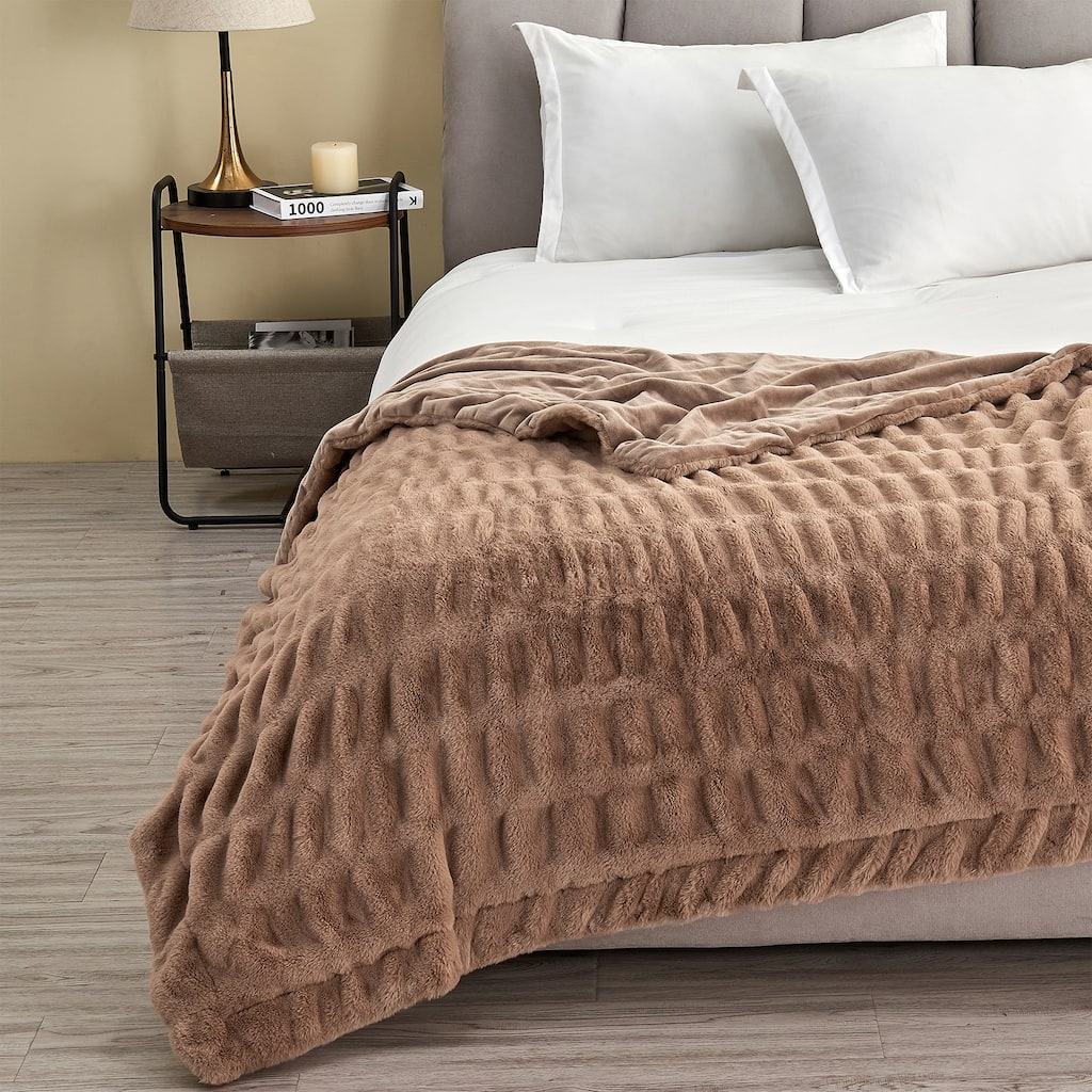 Luxurious Ruched Faux Fur Reversible Microfiber Throw