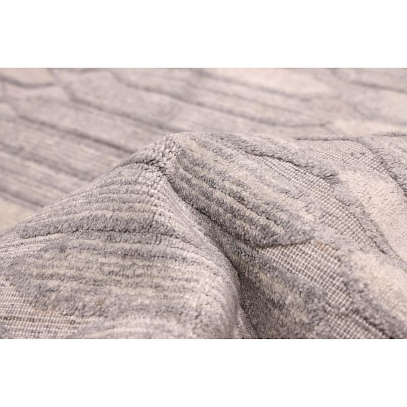 ECARPETGALLERY Hand Loomed Elysian Grey Silk Rug - 6'8 x 9'7