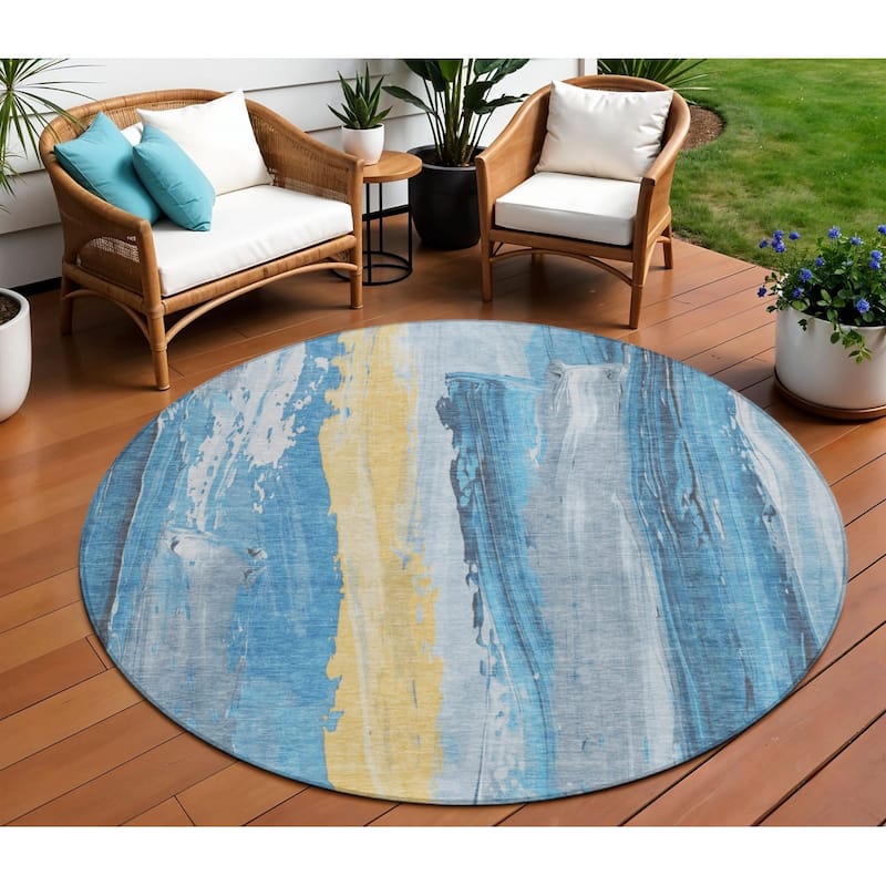 HomeRoots Abstract Transitional Rectangle Outdoor Rug - 8' Round