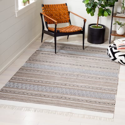 SAFAVIEH Striped Kilim Lavenia Boho Fringe Rug