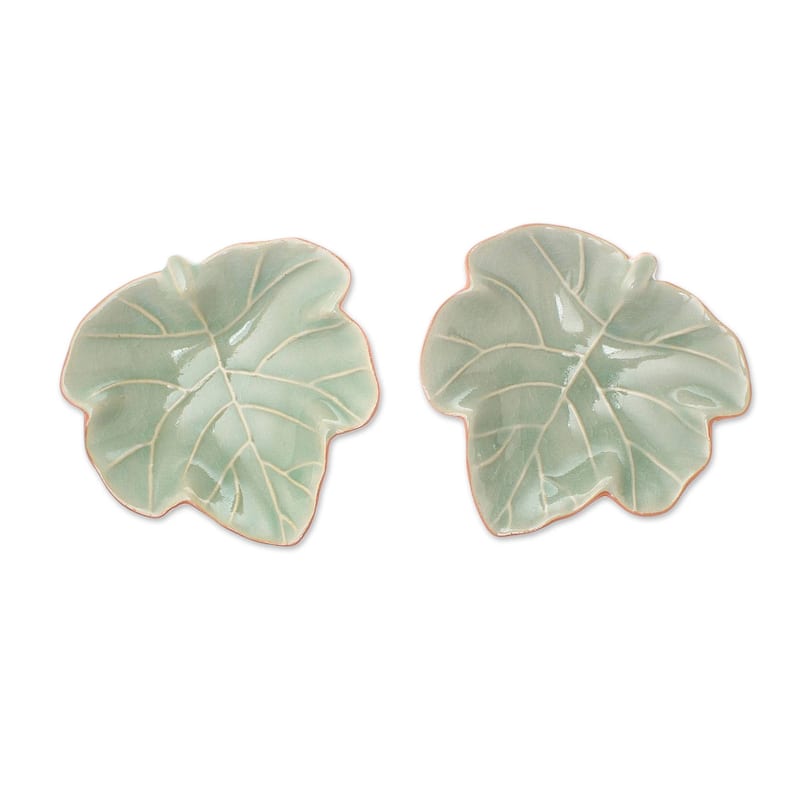 Novica Handmade Ivy Gourd Celadon Ceramic Bowls (Pair)