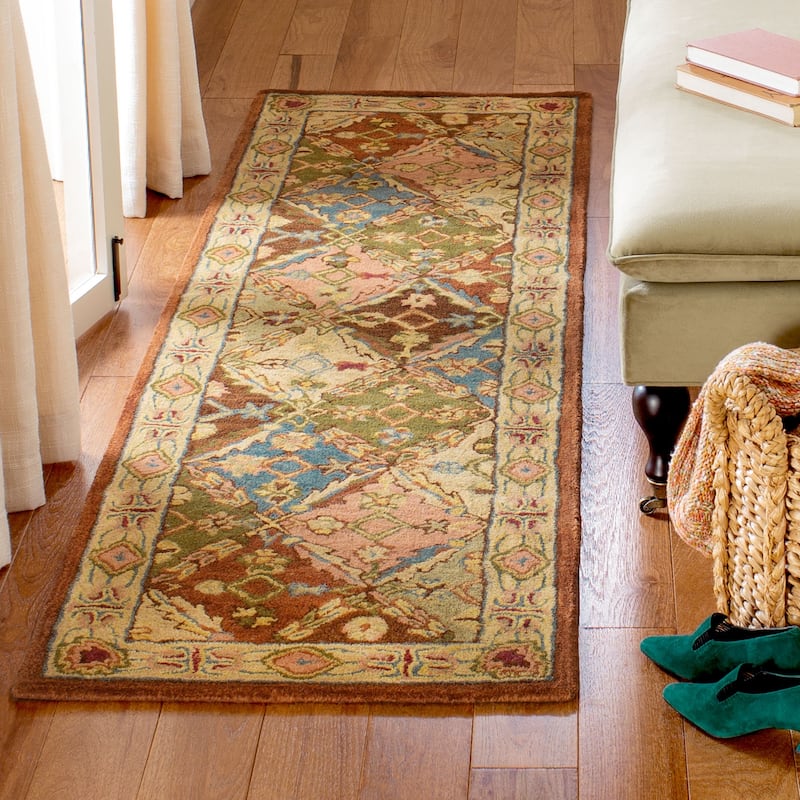 SAFAVIEH Handmade Heritage Chiseko Traditional Oriental Wool Rug - 2'3" x 8' Runner - Beige/Beige