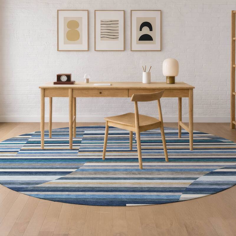 Machine Washable Indoor/ Outdoor Modern Cokedale Chantille Rug