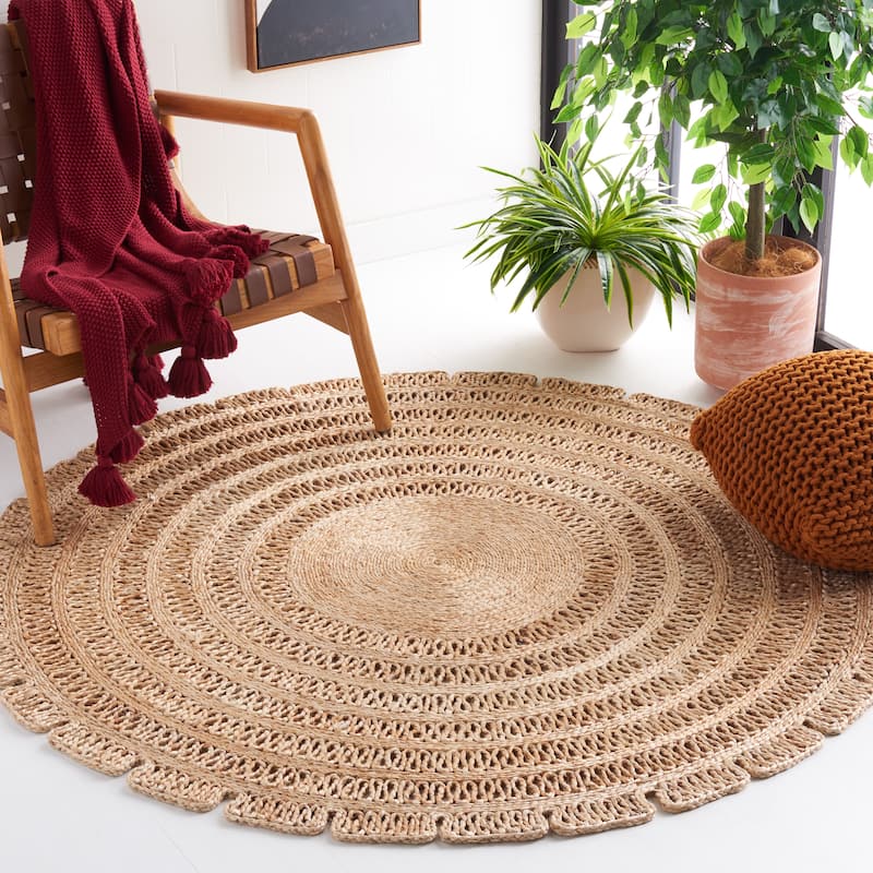 SAFAVIEH Natural Fiber Melba French Country Round Jute Rug