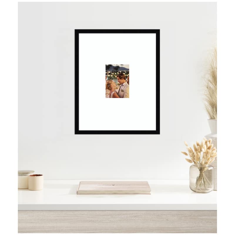 Kate and Laurel Svelte Noir Black Photo Frame