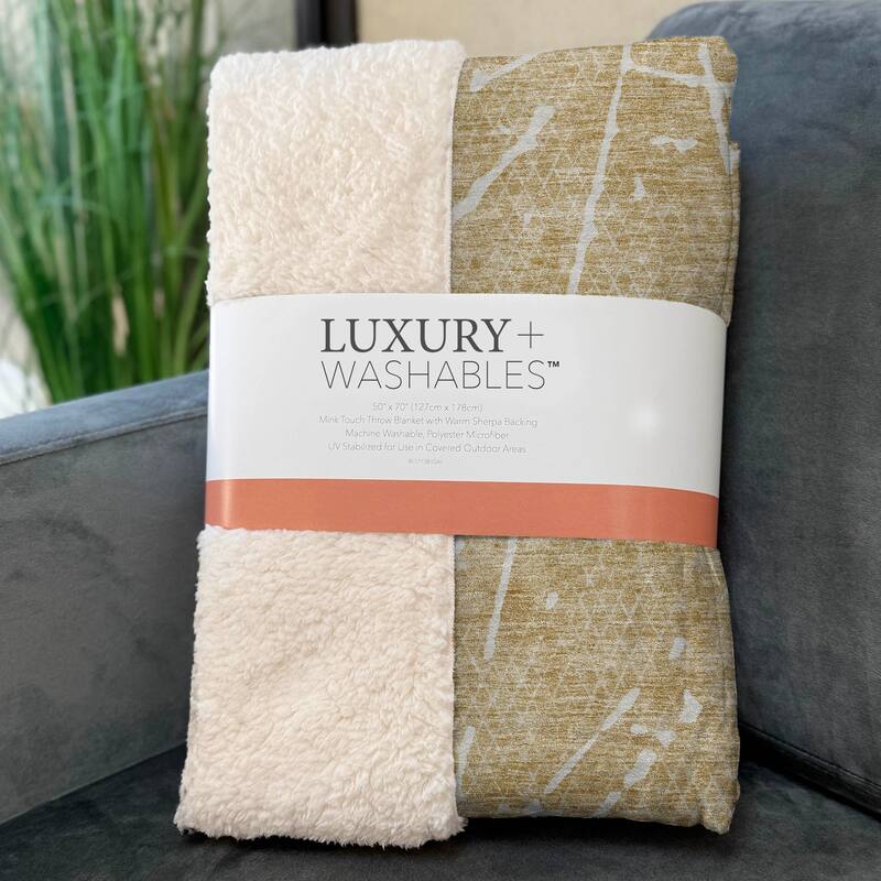 Premium Machine Washable Contemporary Fragment Sherpa Throw Blanket