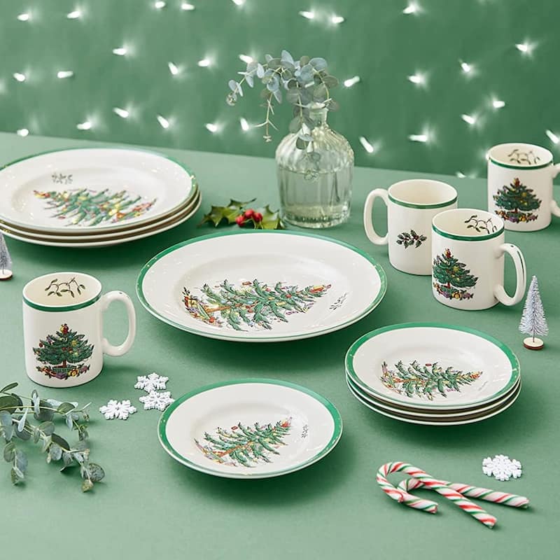 Spode Set of 4 Christmas Tree Plates