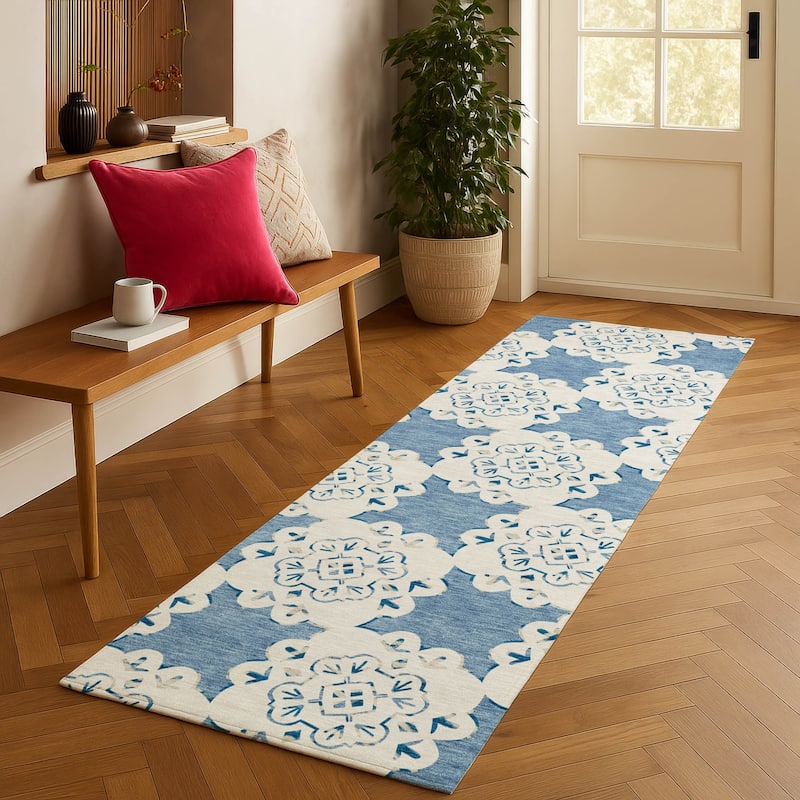 Machine Washable Indoor/ Outdoor Global Motif Chantille Rug
