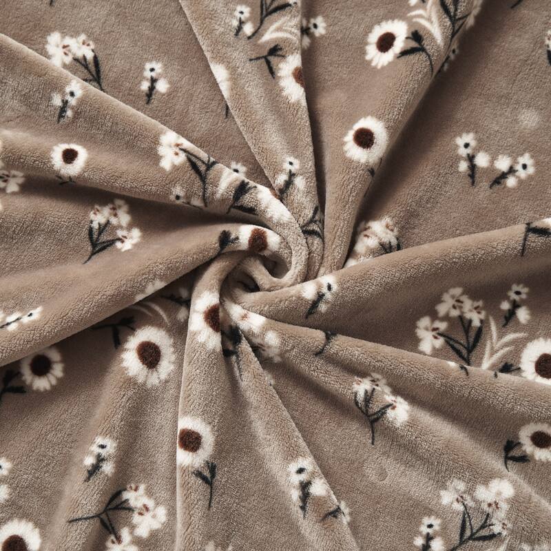 Lucky Brand Daisy Plush Throw Blanket