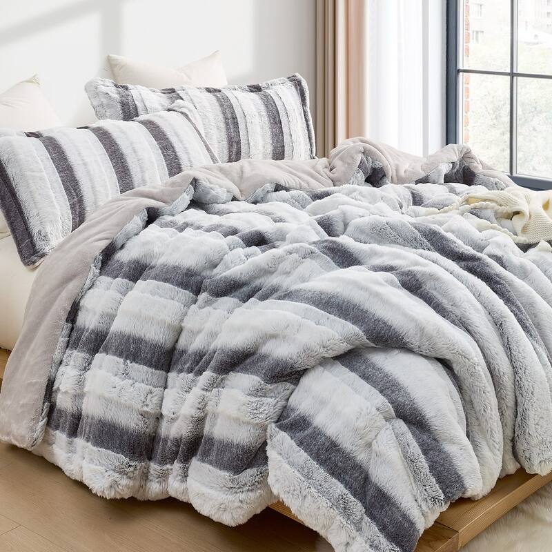 Layers on Layers Chunky Bunny - Coma Inducer® Oversized Comforter Set - Gray Nightfall Navy