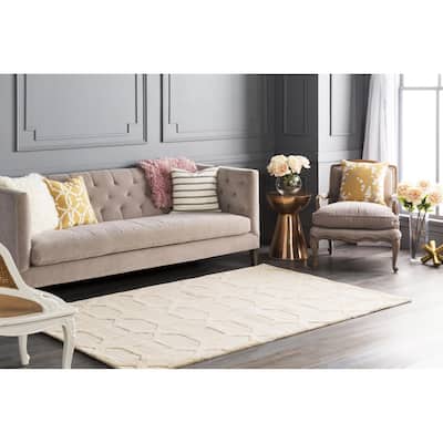 Hand-Tufted Korolevu Wool Area Rug
