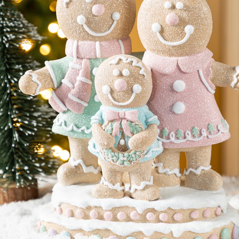 Glitzhome Resin Christmas Gingerbread Figurines Xmas Table Decor for Party Mantel Shelf Sitter