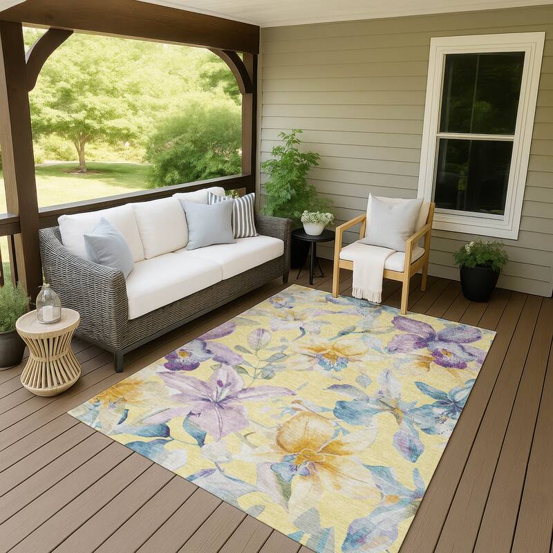 Machine Washable Indoor/ Outdoor Modern Floral Chantille Rug - Yellow - 3' x 5'
