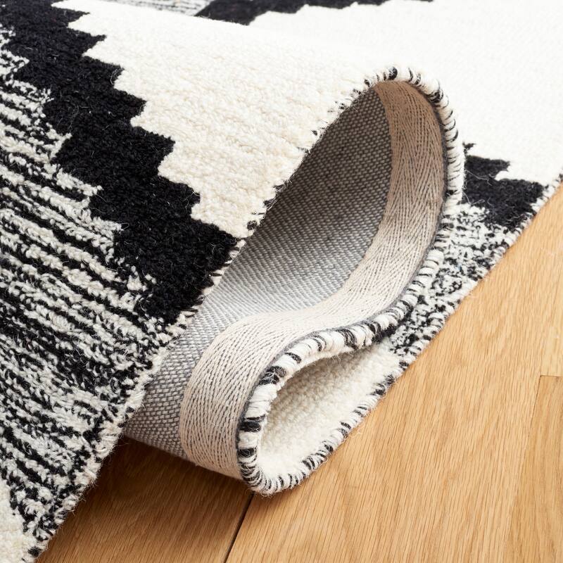 SAFAVIEH Handmade Casablanca Shag Elitka Diamond Wool Rug