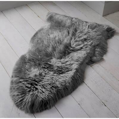 2x3 Feet Super Soft Fluffy Grey Modern Shaped Faux Sheepskin Area Rug - 2' x 3'