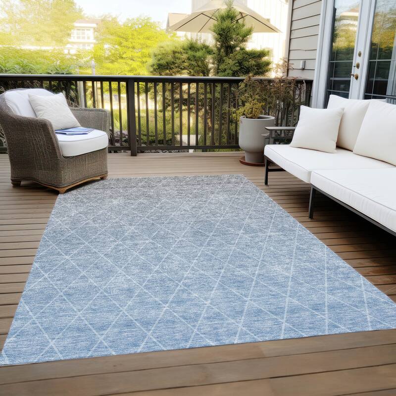 Machine Washable Indoor/ Outdoor Ombre Trellis Chantille Rug