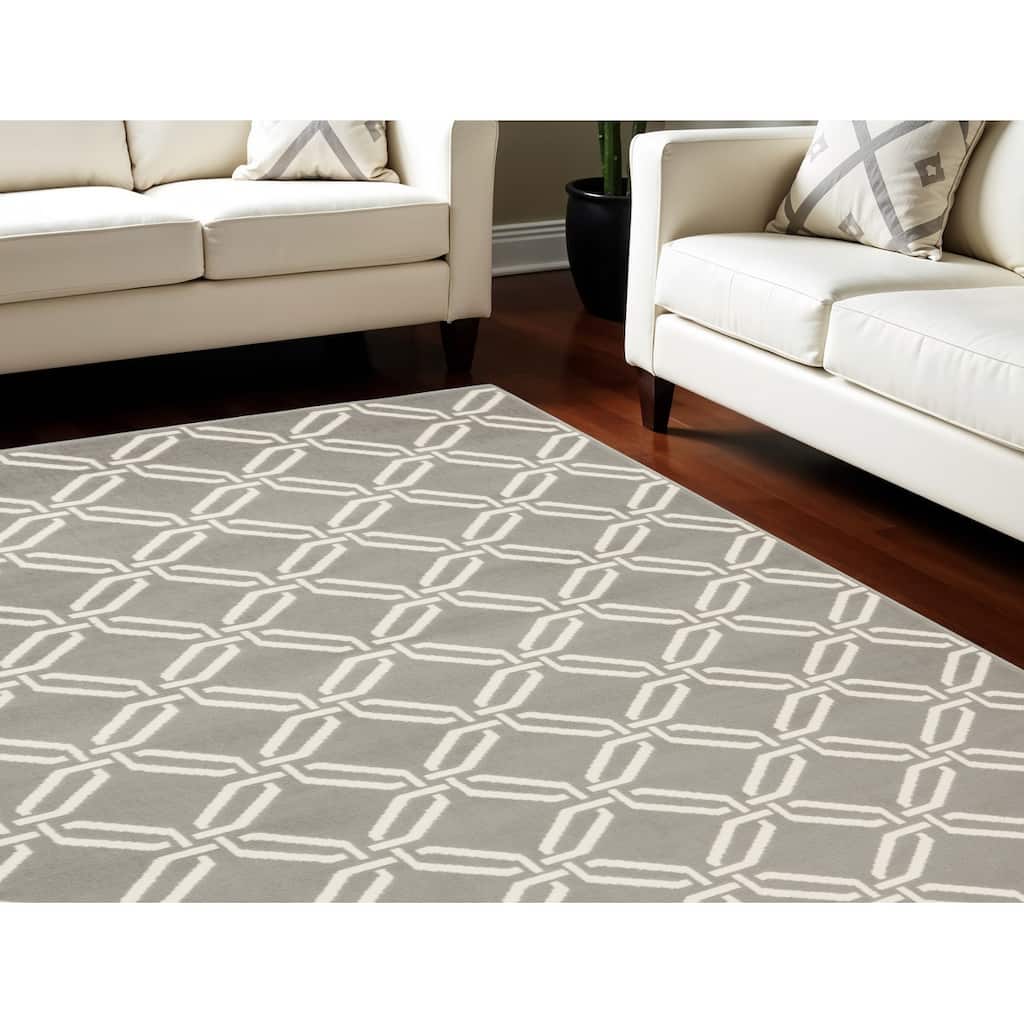 Power Loomed Stain Resistant Area Rug - 72' X '48' X '0.5
