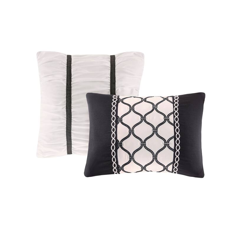 Intelligent Design Renee Black/ White Floral Print Duvet Cover Set