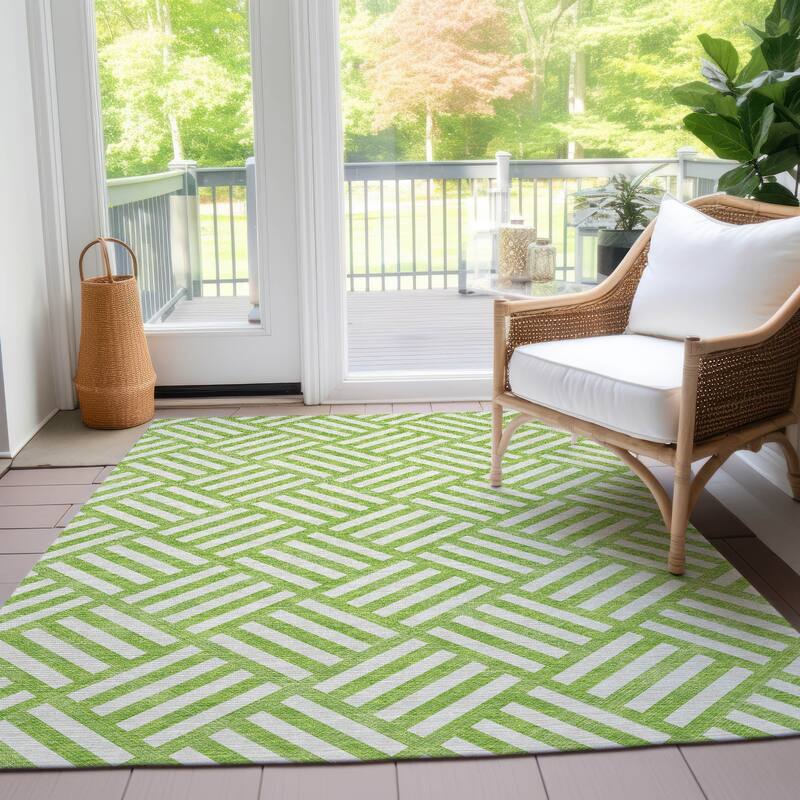 Machine Washable Indoor/ Outdoor Chantille Contemporary Geo Rug