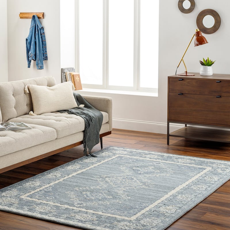 Awate Traditional Area Rug - 2' x 3' - Navy/Cream