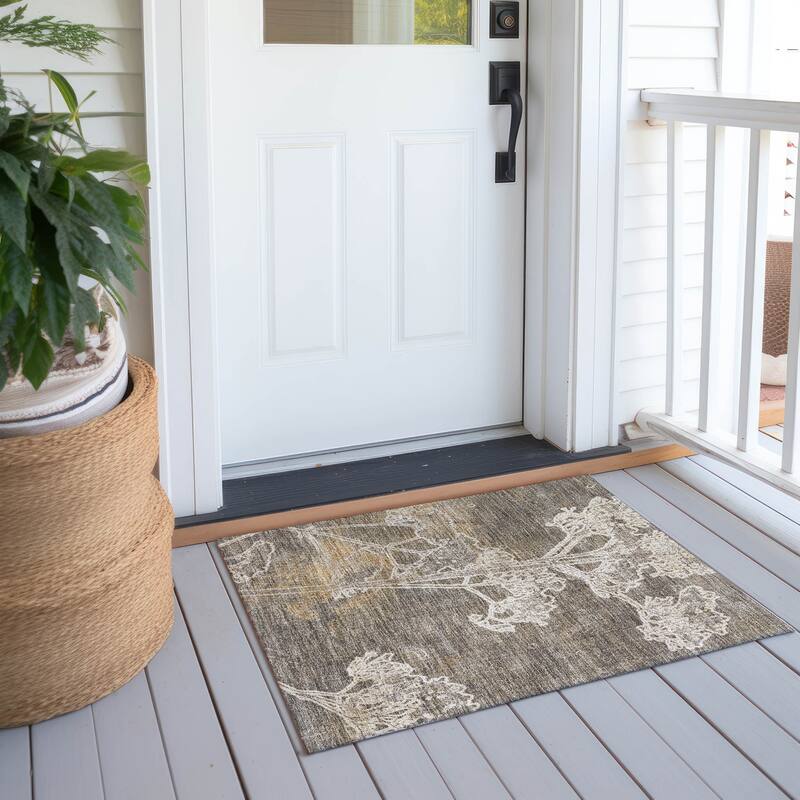 Machine Washable Indoor/ Outdoor Modern Floral Chantille Rug - Khaki - 1'8" x 2'6"