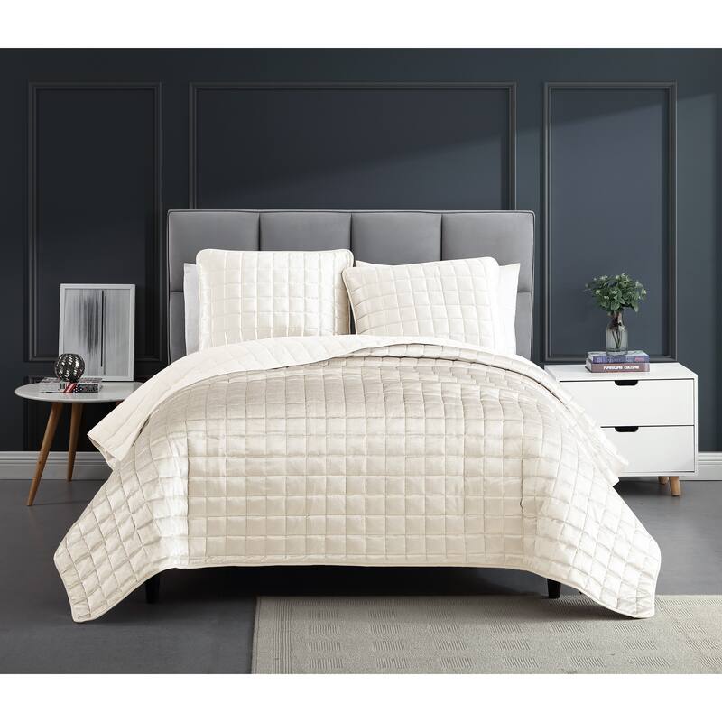 Riverbrook Home Lyndon 3-Piece Quilt Set - Dove White - Queen
