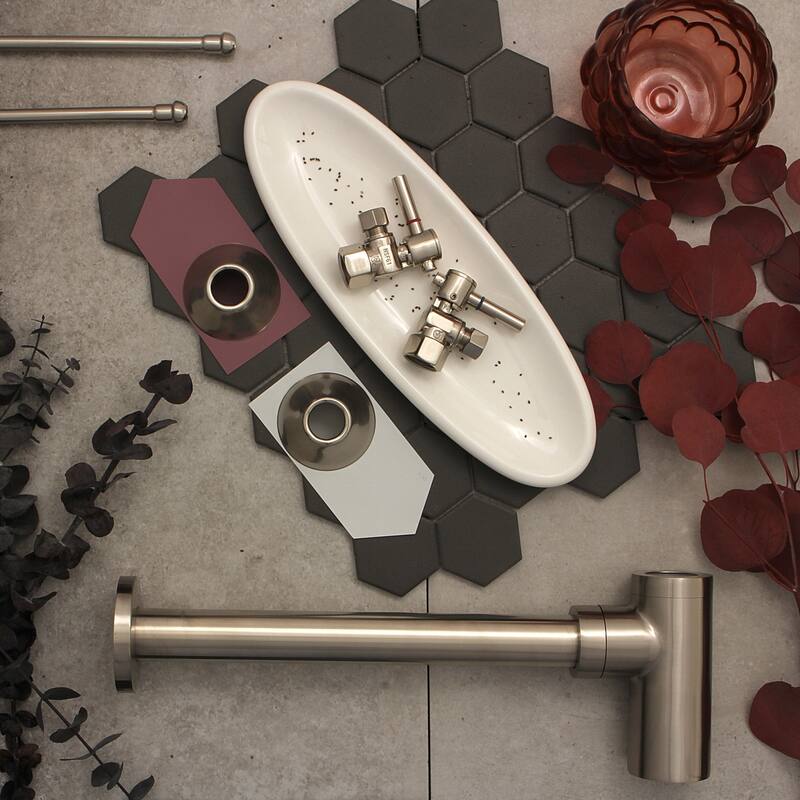 Kingston Brass Trimscape 1-1/4" OD Brass Round Siphon Bottle Trap