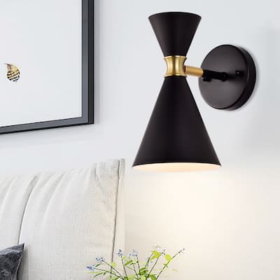 1-Light Wall Sconce with brass accents