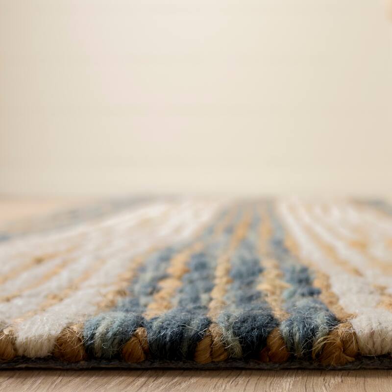 Martha Stewart by SAFAVIEH Handmade Halldis Jute Rug