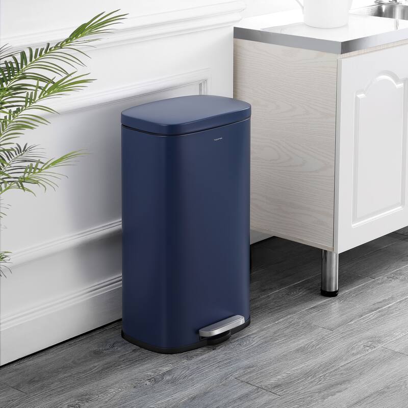 happimess Curtis 8-Gallon Step-Open Trash Can
